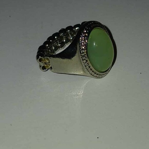 Bundle of 3 silver tone statement costume stretch rings, EUC - Picture 6 of 7